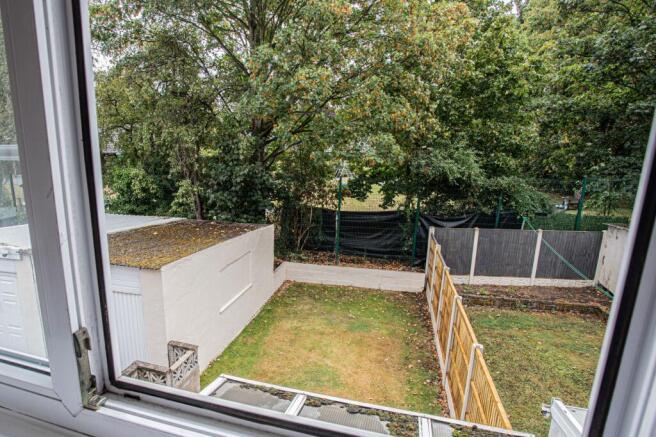 3 bed Semi-Detached to rent Image 12