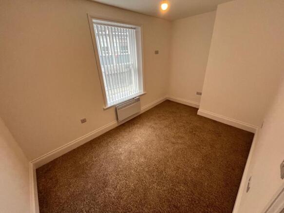1 bed Flat to rent Image 4