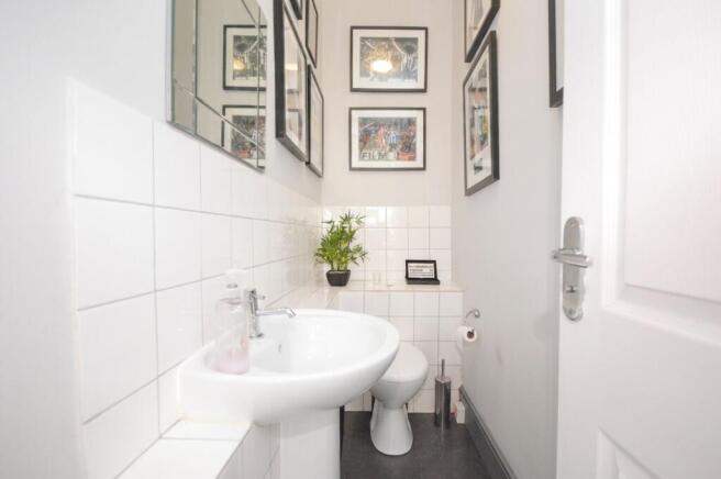 4 bed Semi-Detached for sale Image 9