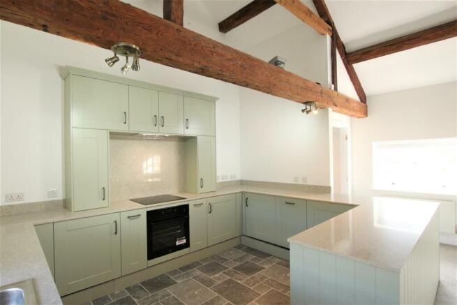 OPEN PLAN LIVING AREA/KITCHEN