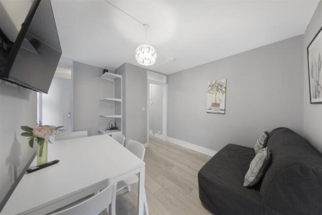 Reception room with reccess shelving