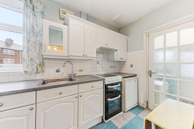 3 bed Semi-Detached for sale Image 4