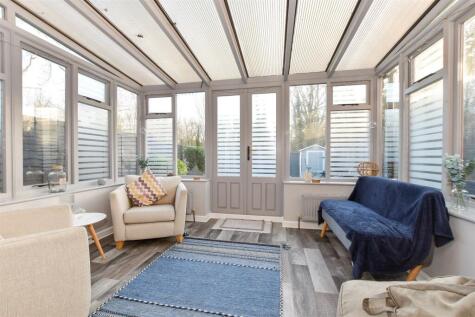 Solent Gardens, Binstead, Ryde, Isle of Wight