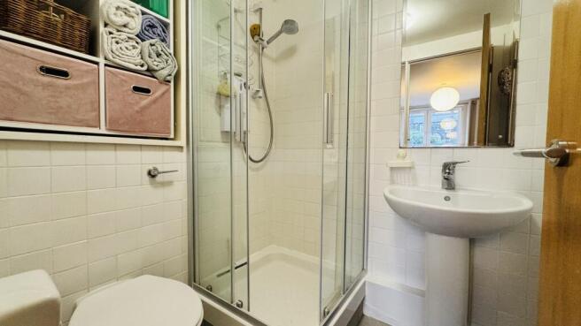 2 bed Apartment for sale Image 7