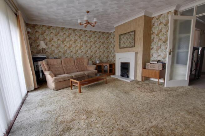 LOUNGE AREA