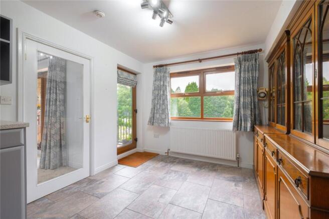 3 bed Apartment for sale Image 10