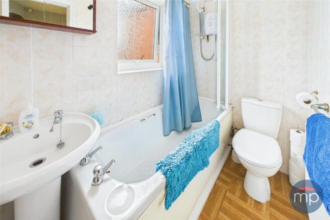 4 bed Semi-Detached for sale Image 12