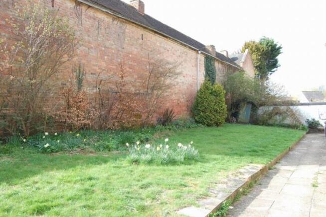 Rear Aspect Gardens