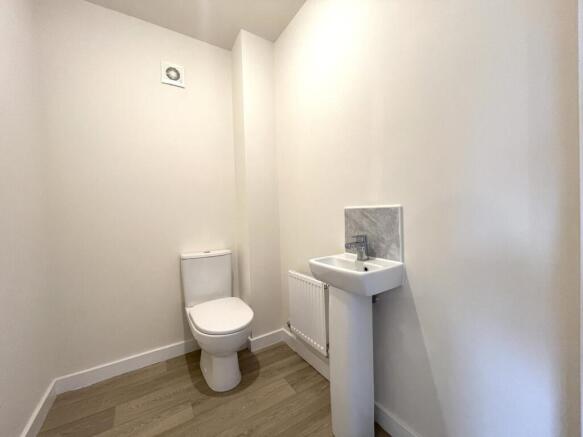 3 bed End of Terrace to rent Image 8