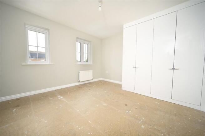 5 bed Detached for sale Image 5