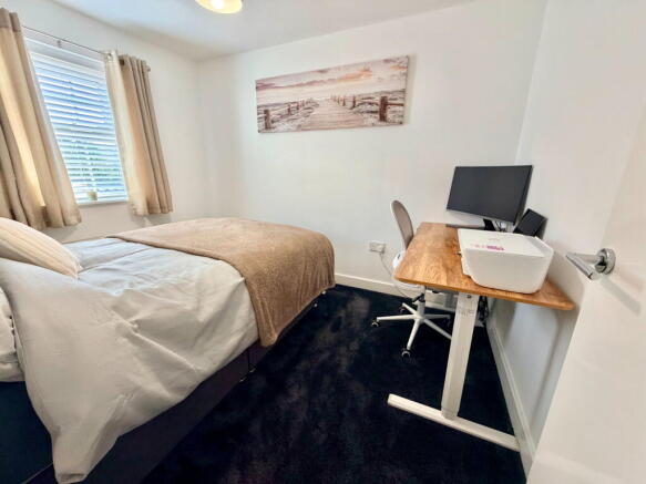 4 bed Town House for sale Image 10