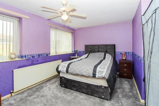 3 bed Semi-Detached for sale Image 6