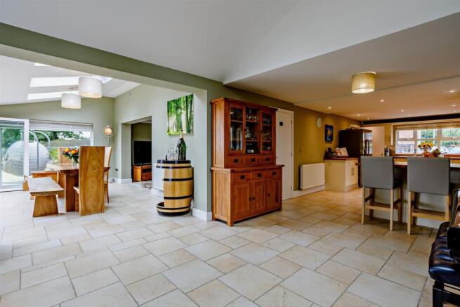 8428151-interior25-800.jpg