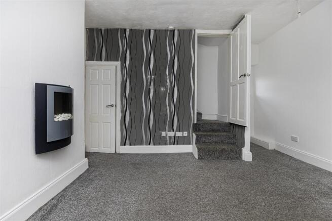 2 bed Terraced for sale Image 6