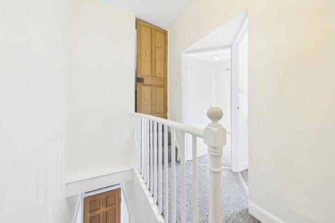 3 bed Terraced to rent Image 8