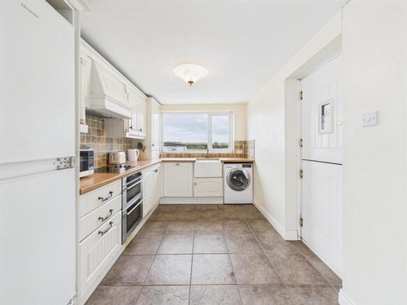 2 bed Detached Bungalow for sale Image 5