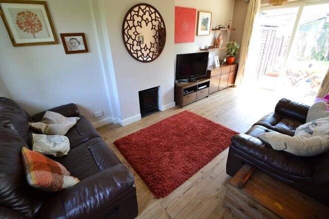 Lounge/Dining Room