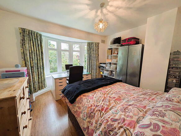 4 bed Semi-Detached for sale Image 10
