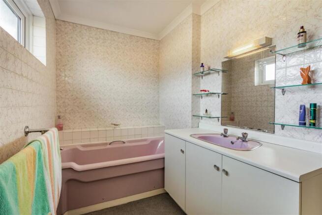 8493672-interior04.jpg