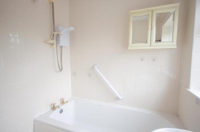 3 bed Terraced for sale Image 9