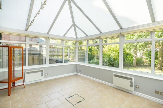 4 bed Detached for sale Image 5