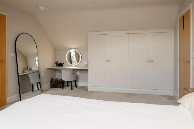 1 bed Penthouse for sale Image 9