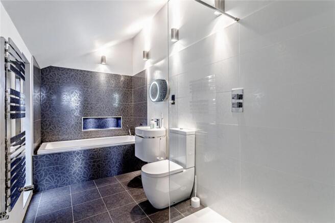 En Suite Bathroom