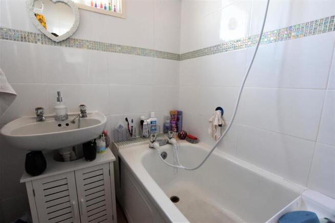 Bathroom.JPG