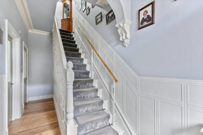5 bed Terraced for sale Image 12