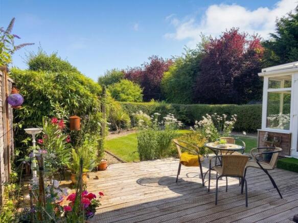 4 bed House for sale Image 11