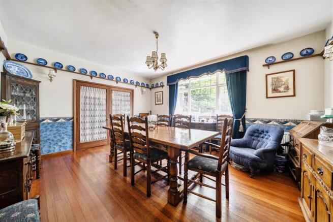 Merlins - Dining room.jpg