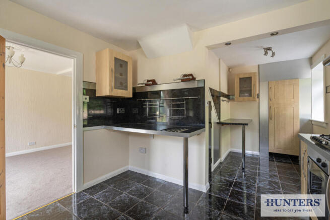 3 bed Semi-Detached for sale Image 8