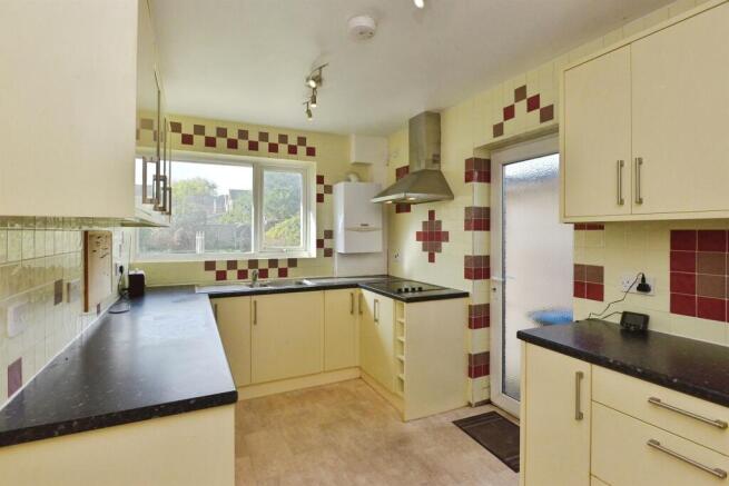 Shenley Road, Bletchley, Milton Keynes photo 2