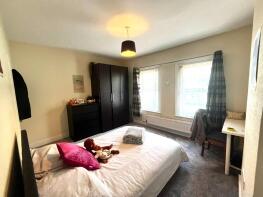30, Basingstoke Road, Reading RG2 0EL