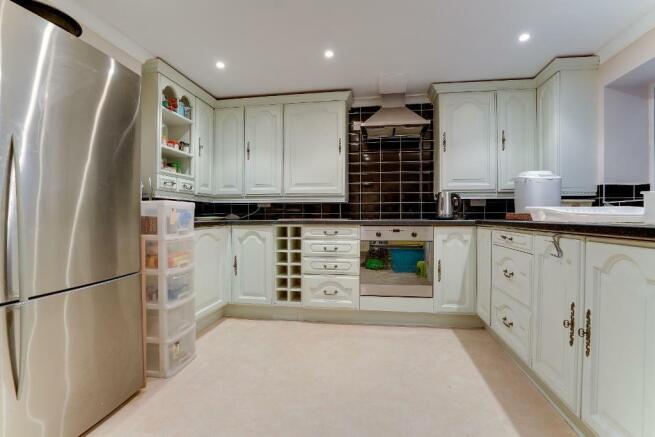 Lower ground floor kitchen/utility