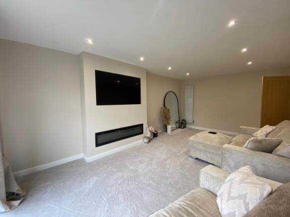 Churchmere Drive, Crewe photo 4