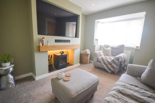 4 bed Semi-Detached for sale Image 5