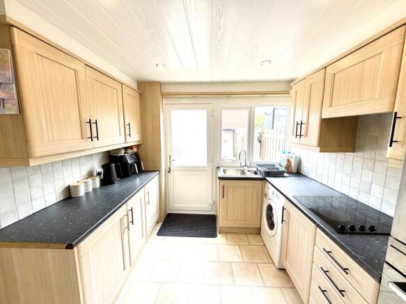 3 bed Terraced for sale Image 6