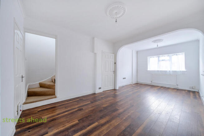 37156611-ce15-4bd...