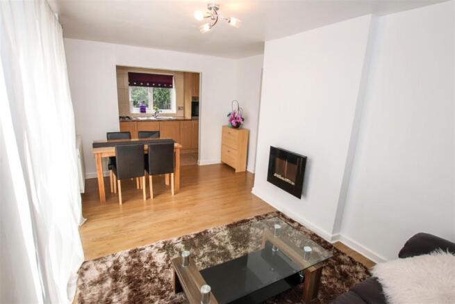 SITTING ROOM / DINER