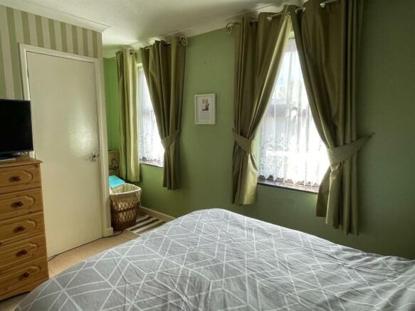 Bedroom1..jpg