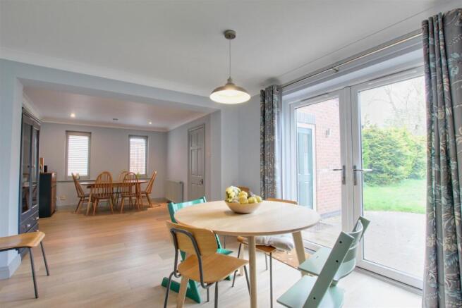 COMBINED KITCHEN, DINING ROOM & DAY ROOM
