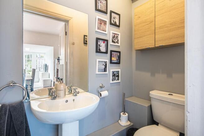 4 bed Semi-Detached for sale Image 12