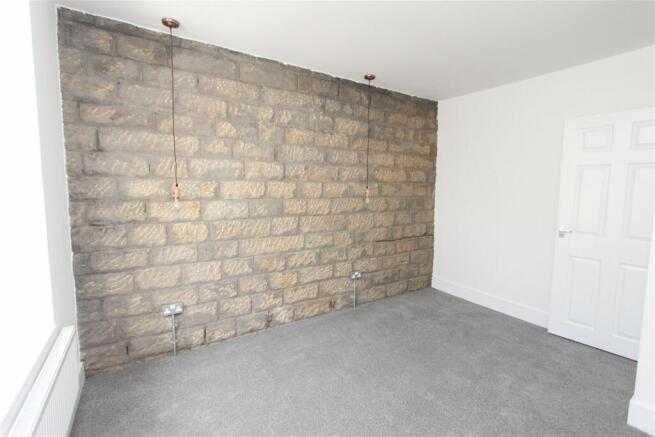 3 bed Terraced to rent Image 5
