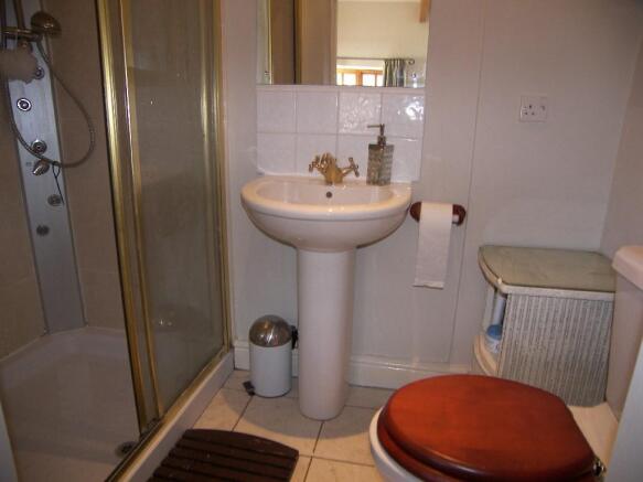 EN SUITE SHOWER