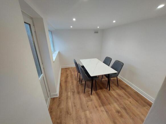 1 bed House of Multiple Occupation to rent Image 5