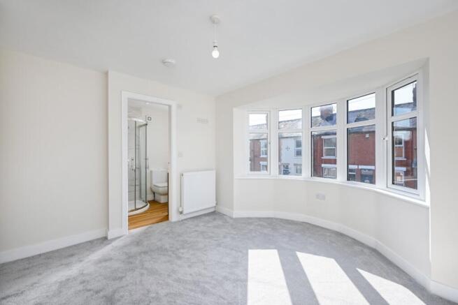 3 bed Semi-Detached for sale Image 10