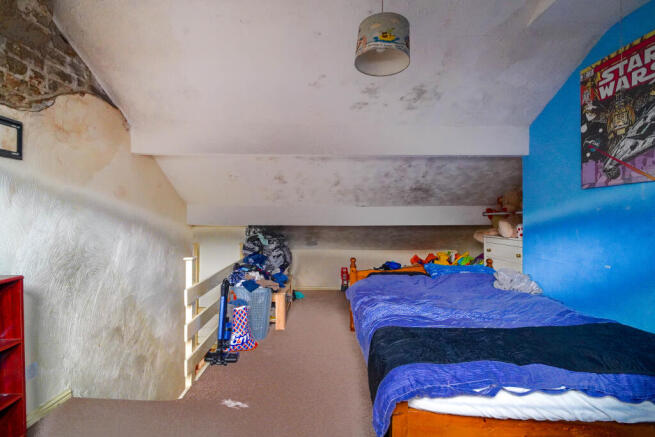 3 bed Terraced for sale Image 8