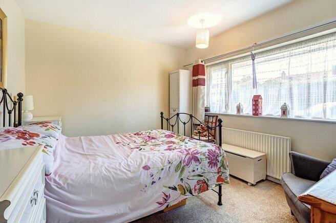 BEDROOM 2