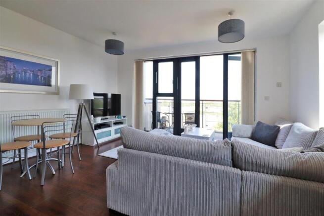 Lounge / Dining Room